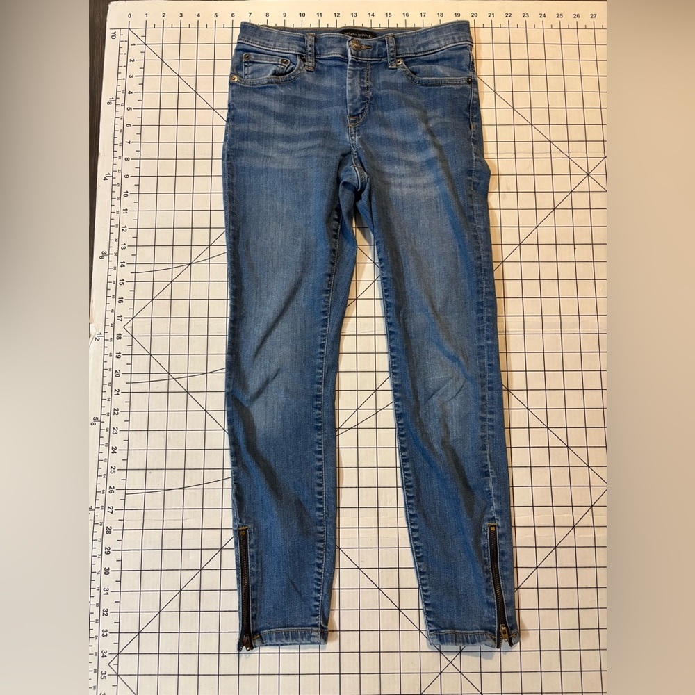 Banana Republic Women’s Size 26/2 Blue Sculp Skinny Jeans